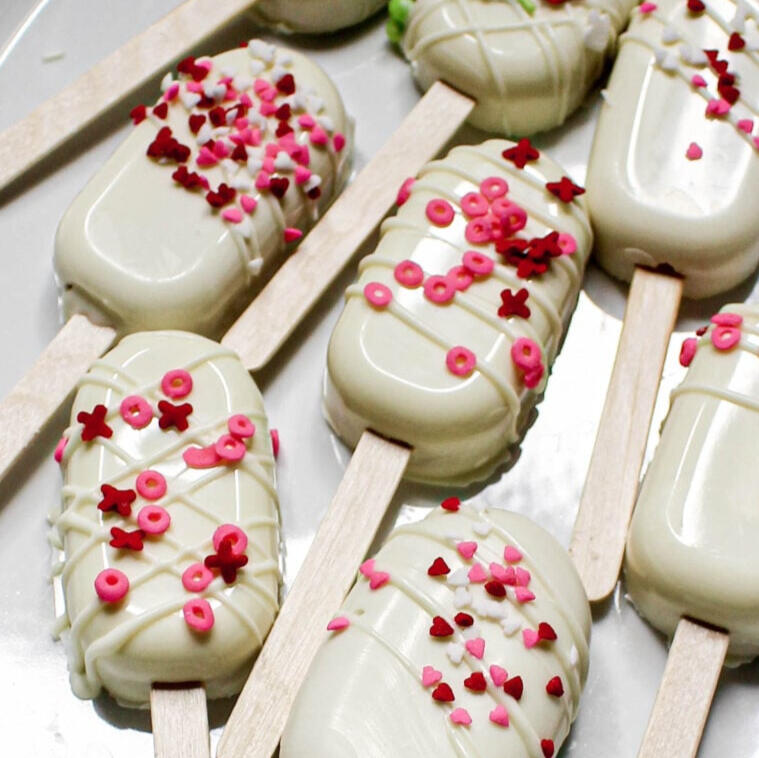 Cake Popsicles